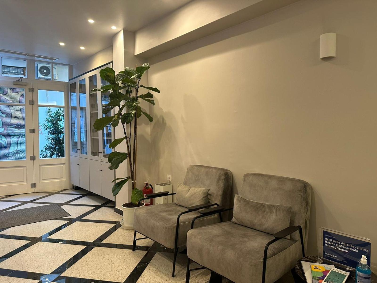 Belle Athenes - Luxury Rooms At Monastiraki Railway Station Екстер'єр фото