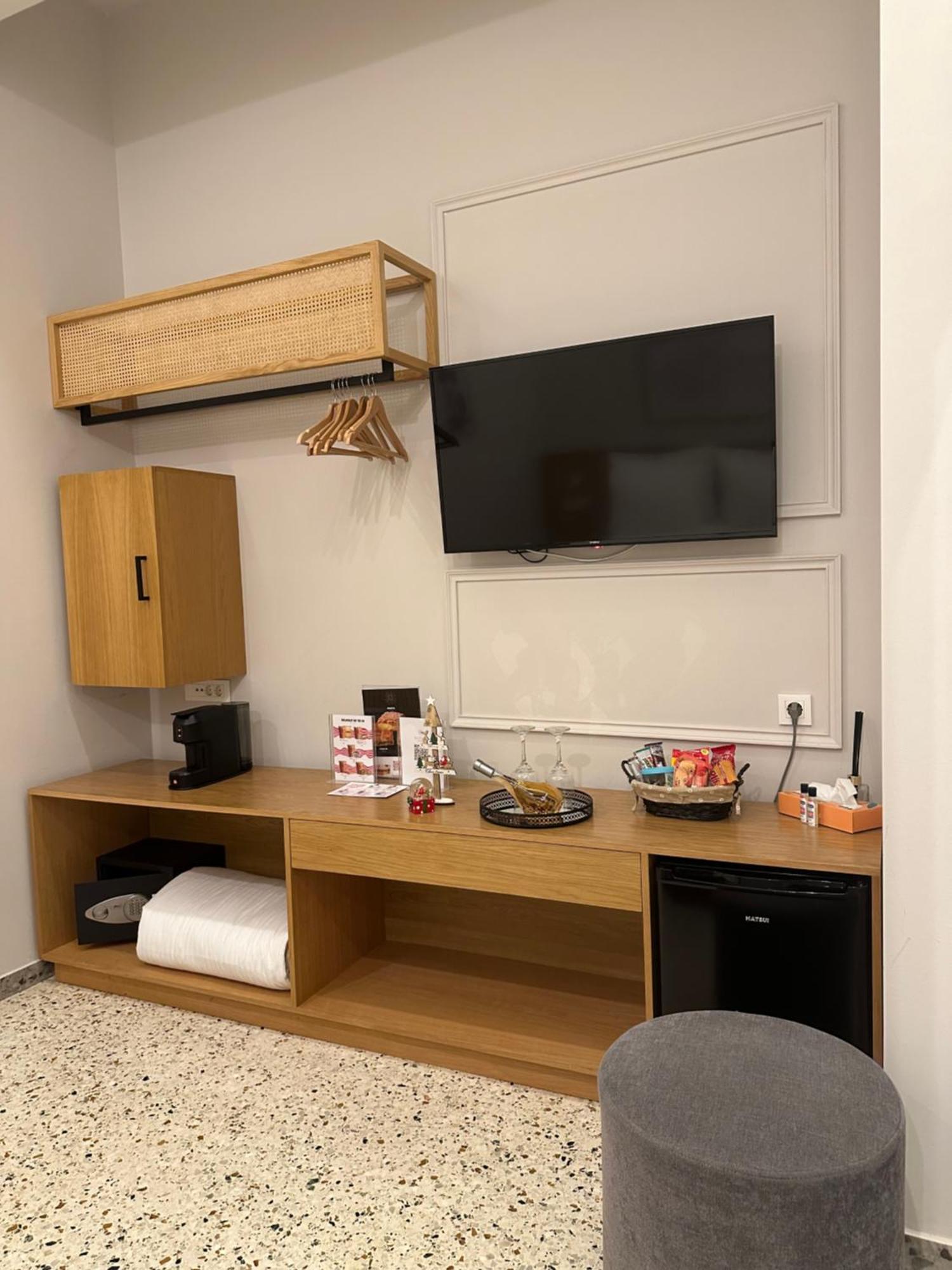 Belle Athenes - Luxury Rooms At Monastiraki Railway Station Екстер'єр фото